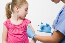 Как и в каком возрасте нужно делать первые прививки ребенку Как и в каком возрасте нужно делать первые прививки ребенку