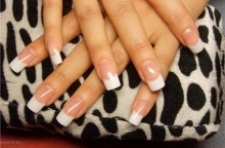 Как нарастить ногти с помощью акрила